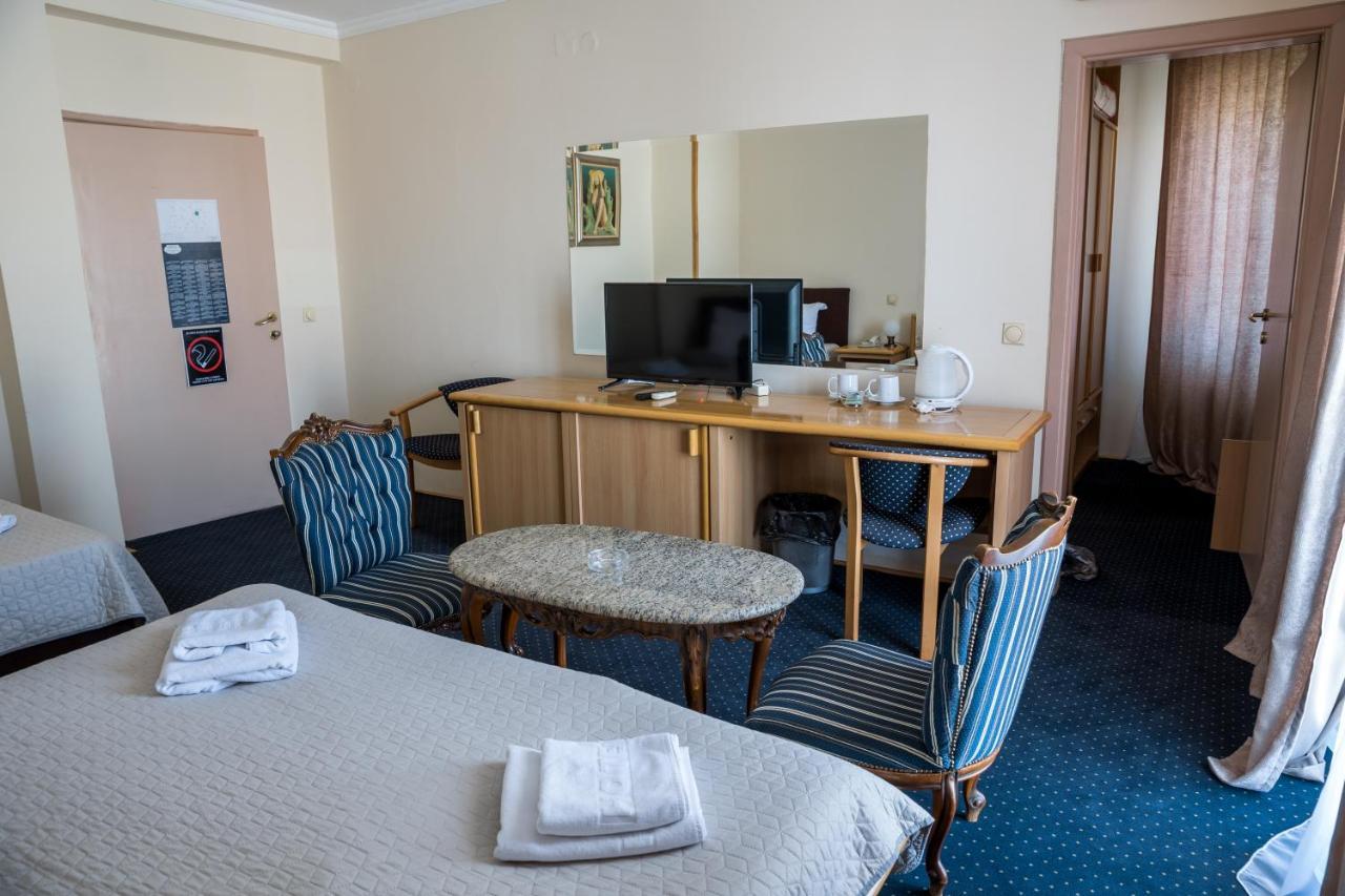 Garni Hotel Panorama Lux นิส ภายนอก รูปภาพ