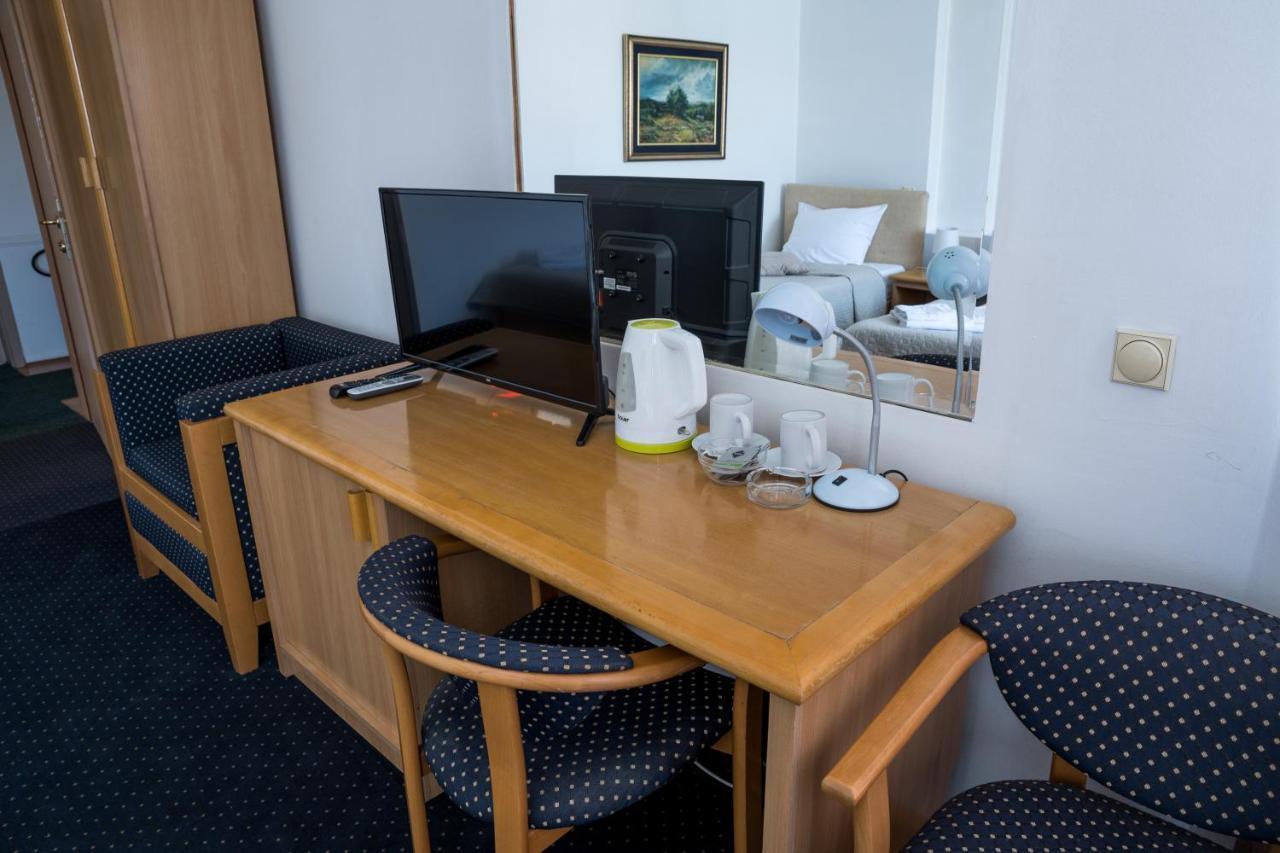 Garni Hotel Panorama Lux นิส ภายนอก รูปภาพ