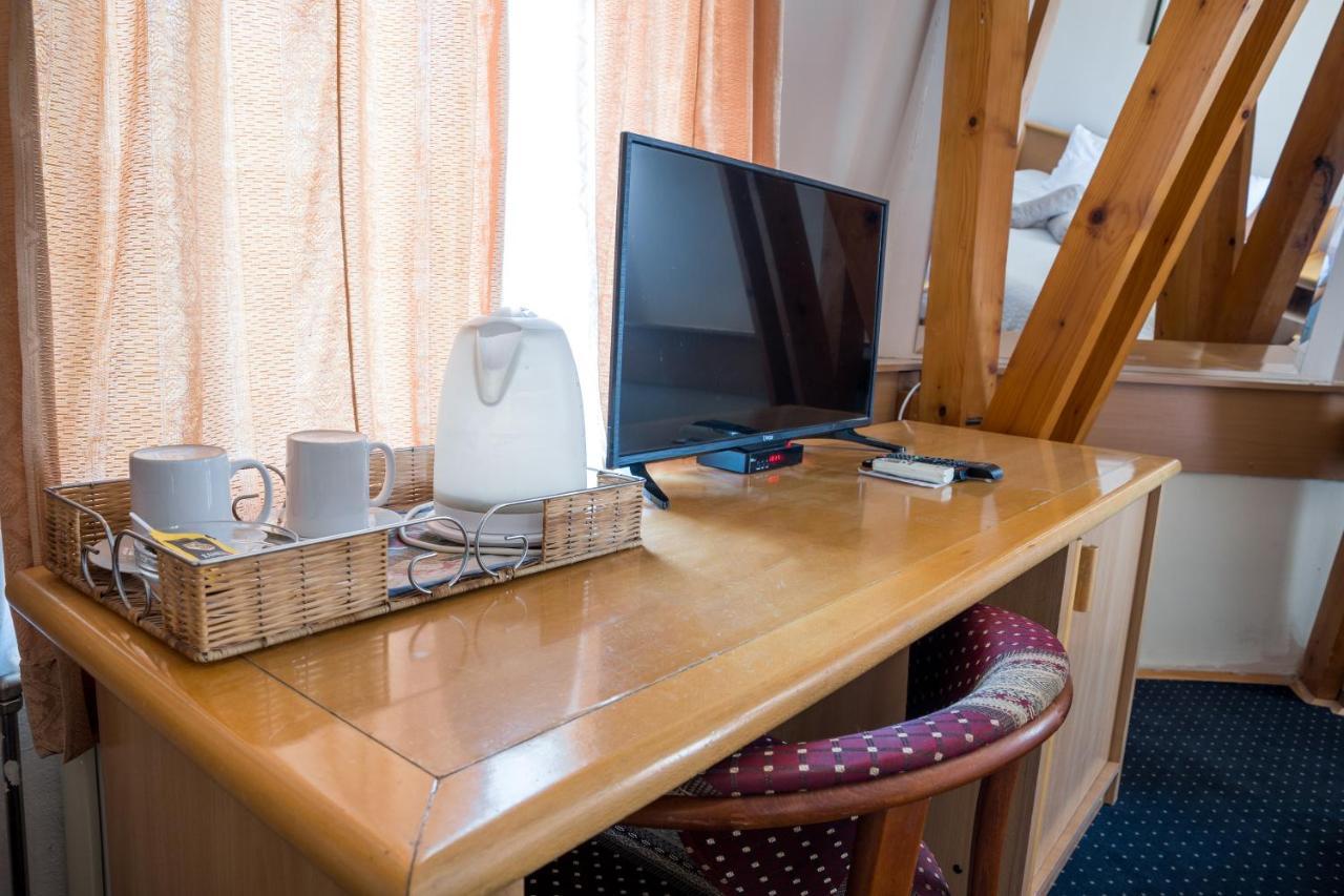 Garni Hotel Panorama Lux นิส ภายนอก รูปภาพ