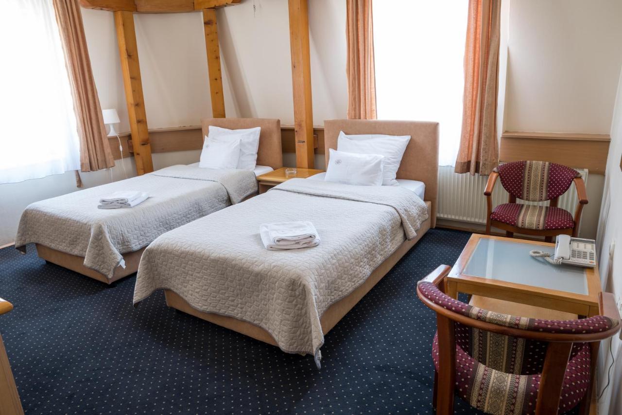 Garni Hotel Panorama Lux นิส ภายนอก รูปภาพ