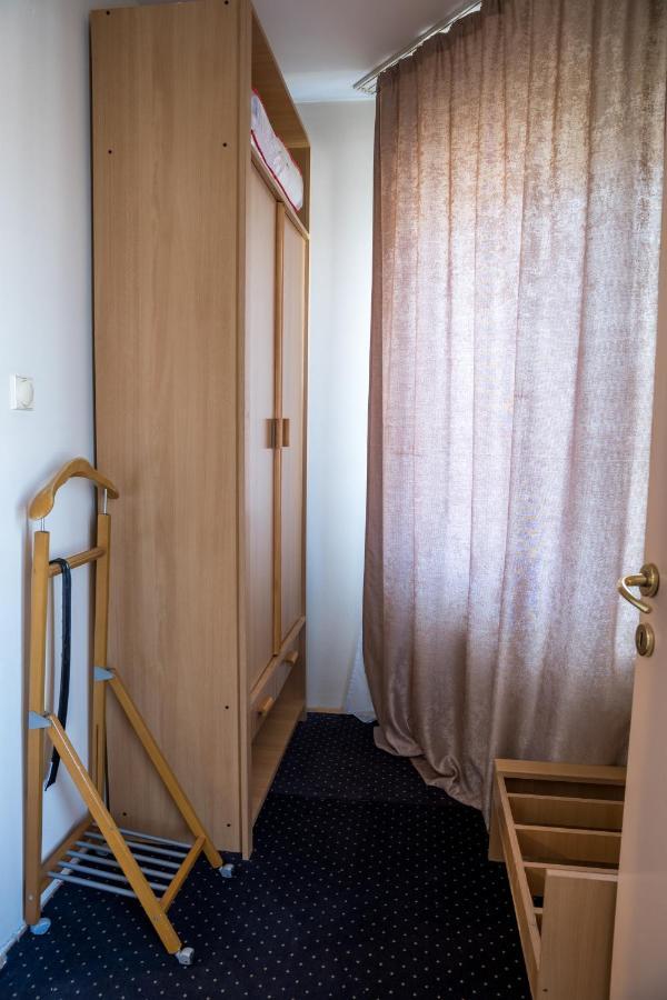 Garni Hotel Panorama Lux นิส ภายนอก รูปภาพ