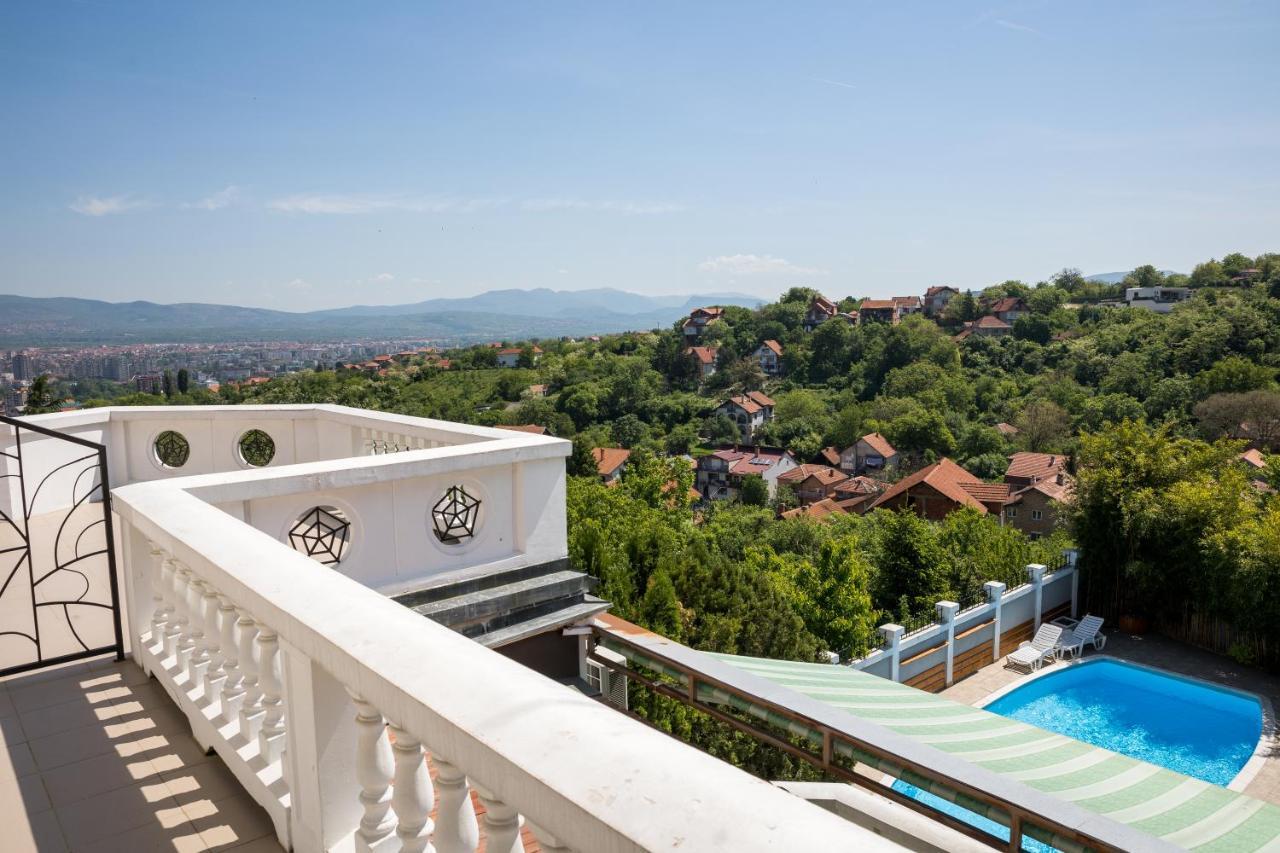 Garni Hotel Panorama Lux นิส ภายนอก รูปภาพ