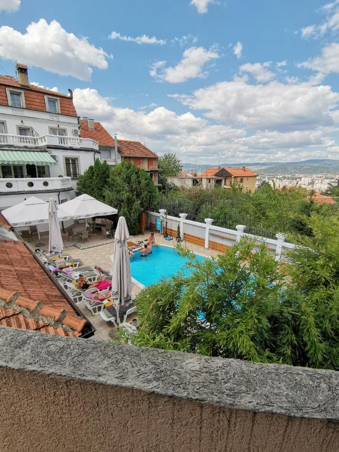 Garni Hotel Panorama Lux นิส ภายนอก รูปภาพ
