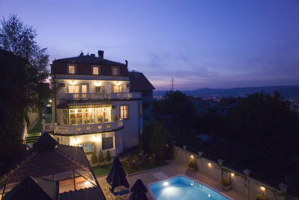Garni Hotel Panorama Lux นิส ภายนอก รูปภาพ