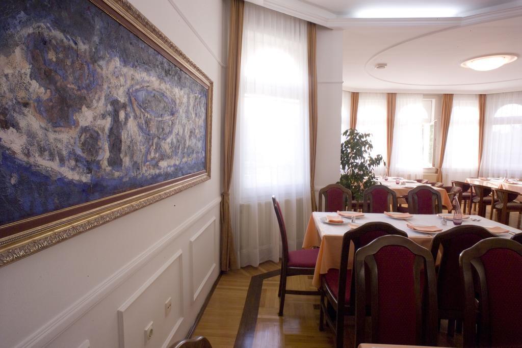 Garni Hotel Panorama Lux นิส ภายนอก รูปภาพ