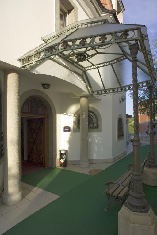 Garni Hotel Panorama Lux นิส ภายนอก รูปภาพ